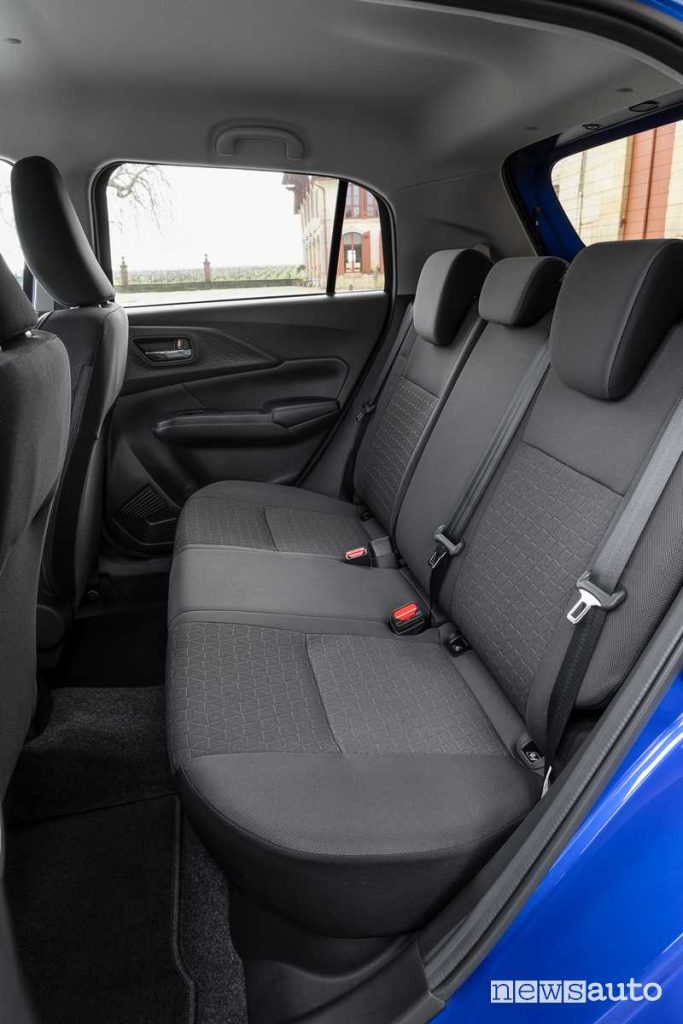 Nuova Suzuki Swift 2024 sedili posteriori abitacolo