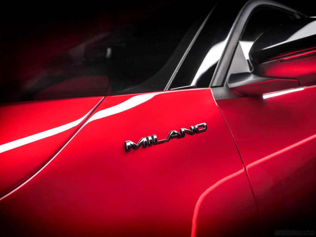 Alfa Romeo Milano Speciale badge Milano carrozzeria