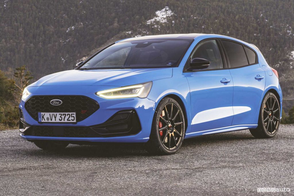 Ford Focus ST Edition anteriore 3/4