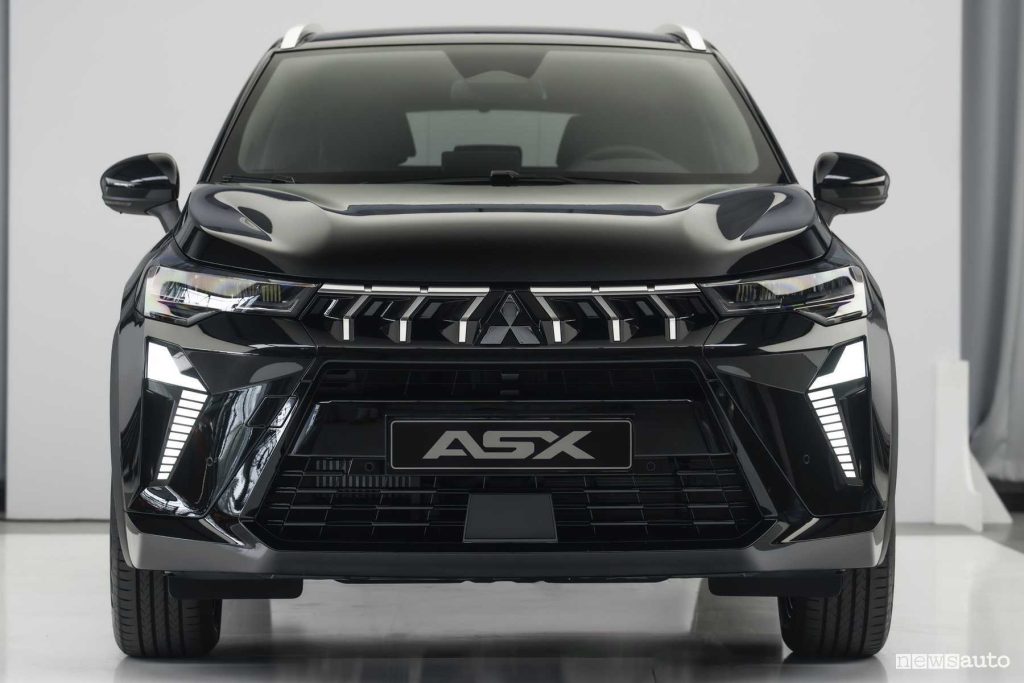 Nuova Mitsubishi ASX frontale