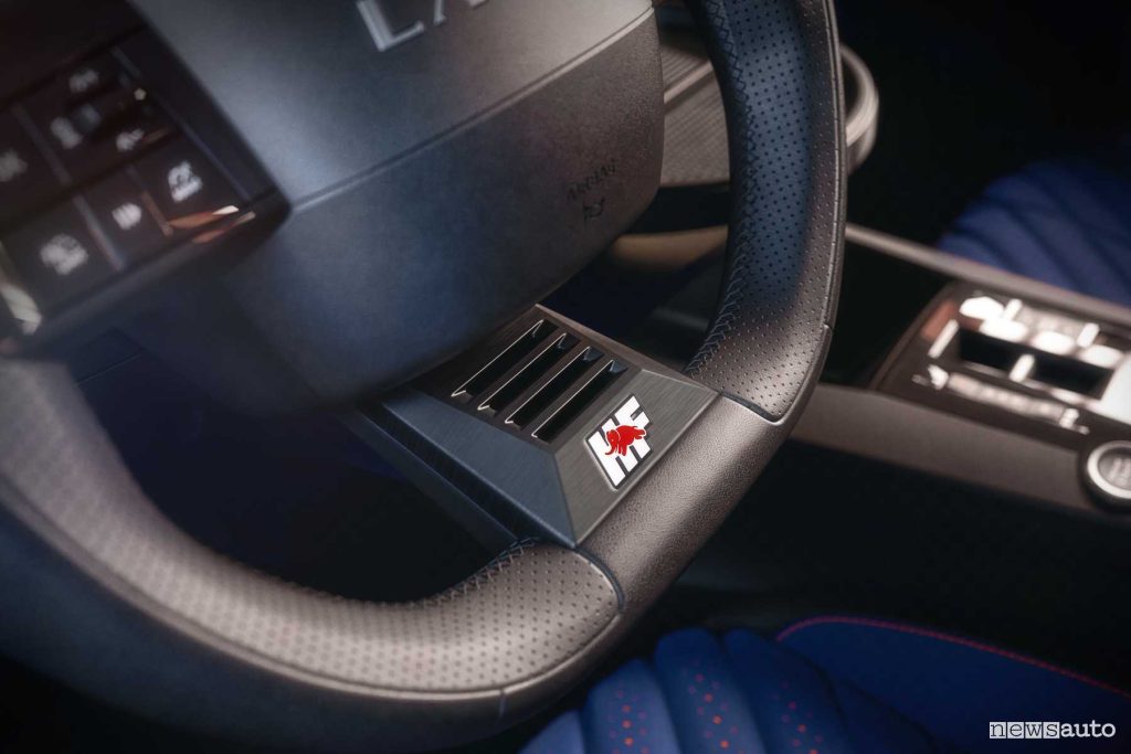 Lancia Ypsilon HF logo steering wheel