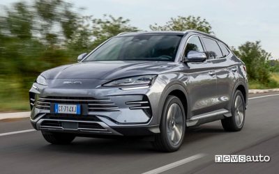 BYD Seal U DM-i 2024 prova su strada