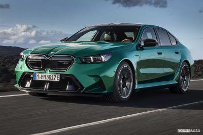 Nuova BMW M5 su strada