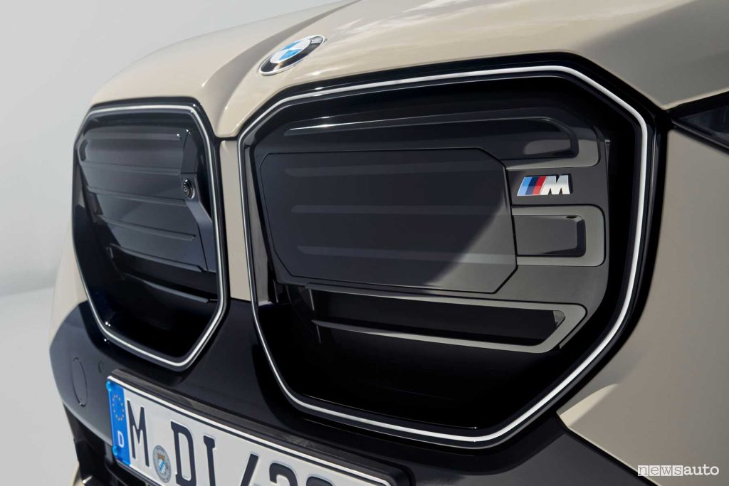 New BMW X3 M50 xDrive front grille
