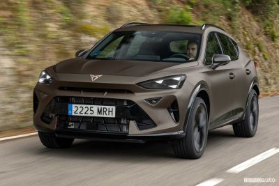 Nuova Cupra Formentor su strada