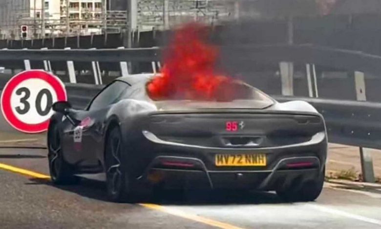 Incendio Ferrari ibrida plug-in