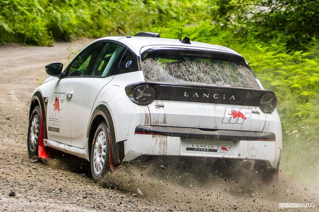 Lancia Ypsilon Rally 4 HF test sullo sterrato