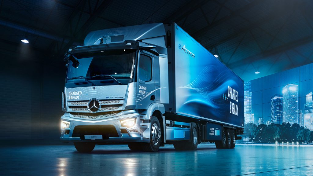 Il camion elettrico di Mercedes, l'eactros