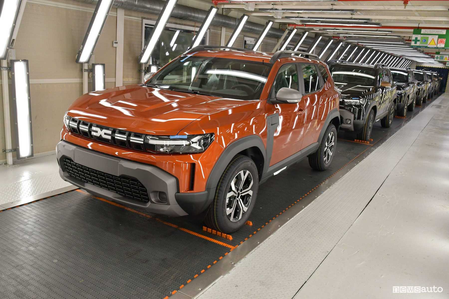 Dacia Duster, dove nasce, la fabbrica tecnologica in Romania