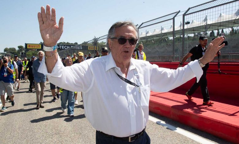 Giancarlo Minardi nel paddock di Imola all'Historic Minardi Day 2024