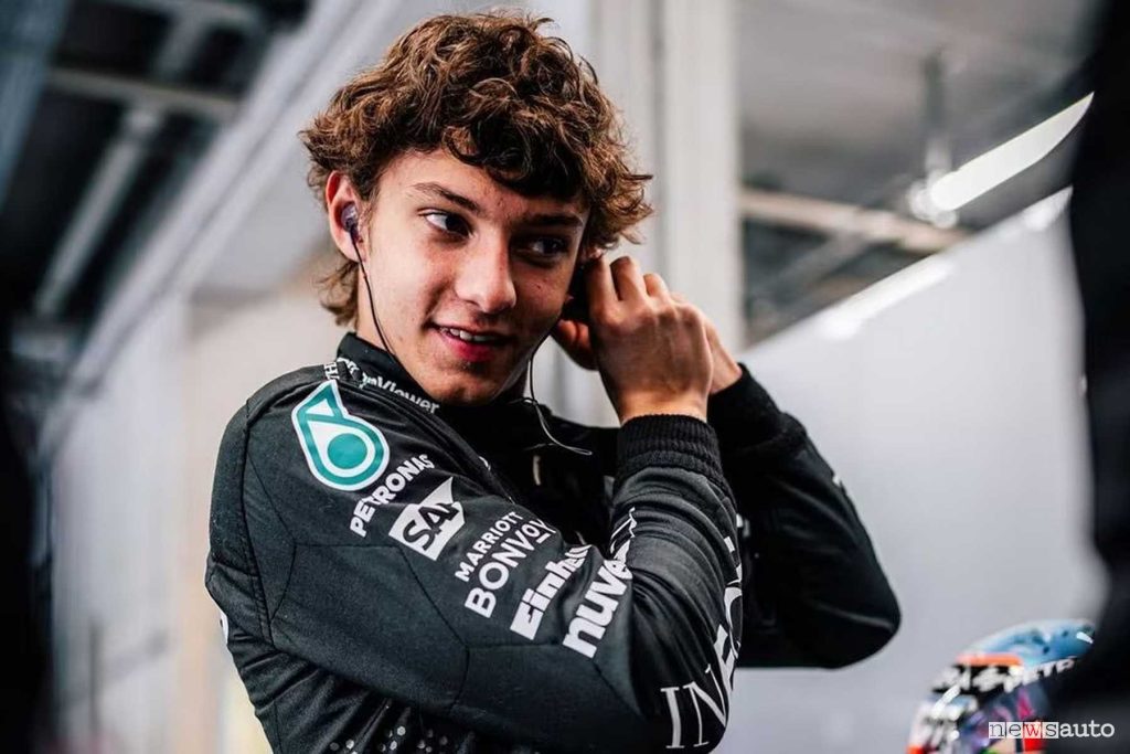 Andrea Kimi Antonelli che prenderà il posto di Lewis Hamilton sulla Mercedes 