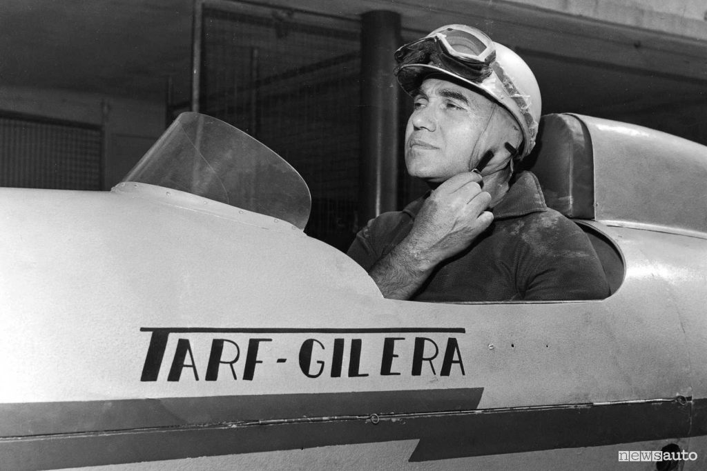 Piero Taruffi, foto storica del pilota sul Tarf 1, bisiluro progettato da Taruffi e motorizzato Guzzi