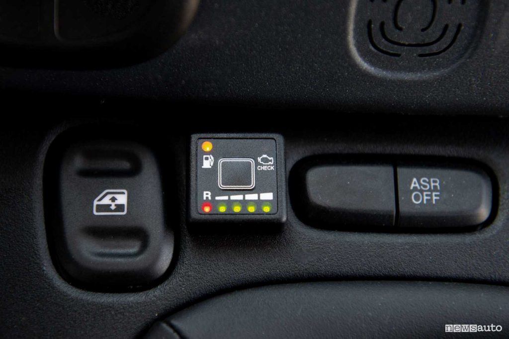 Fiat Panda Hybrid switch button converted to biomethane