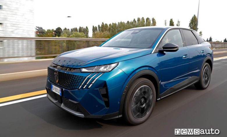 Peugeot 3008 hybrid 2024 test drive prova su strada