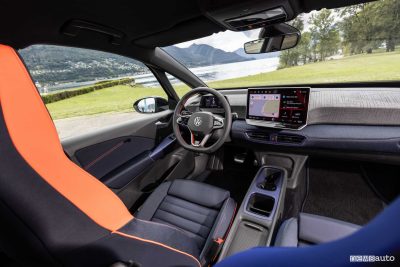 Volkswagen ID.3 GTX Fire+Ice plancia abitacolo