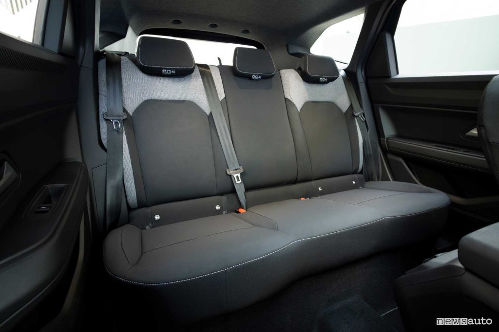 New Dacia Bigster Journey rear row seats