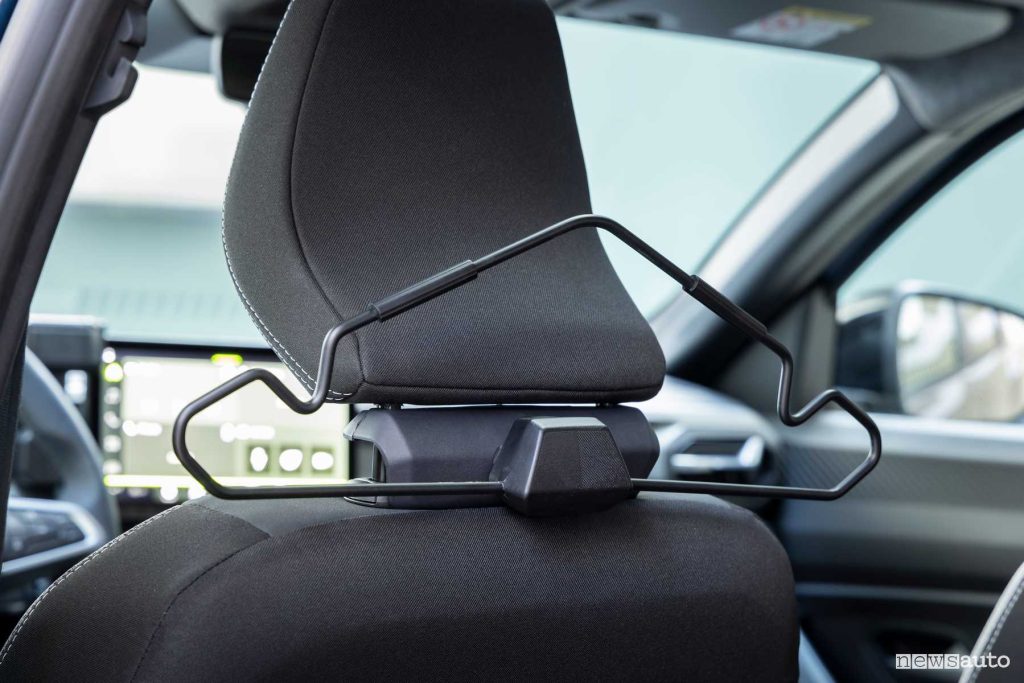 New Dacia Bigster Journey front seat jacket hanger accessory