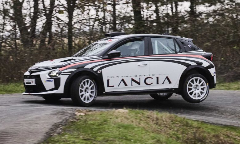 Lancia Ypsilon Rally4 HF inserimento in curva su tre ruote