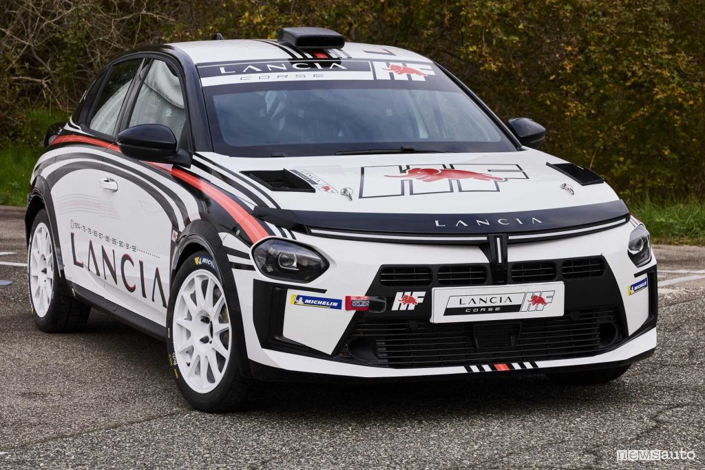 Lancia Ypsilon Rally4 HF anteriore 3/4