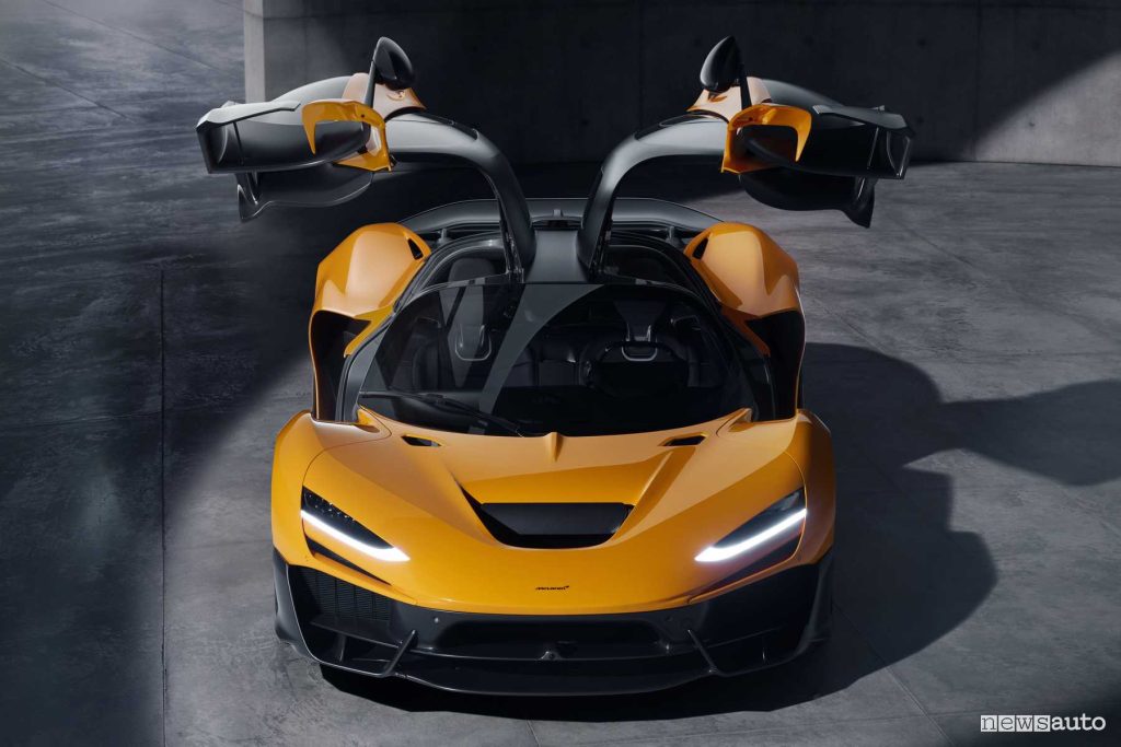 McLaren W1 gull wing door opening