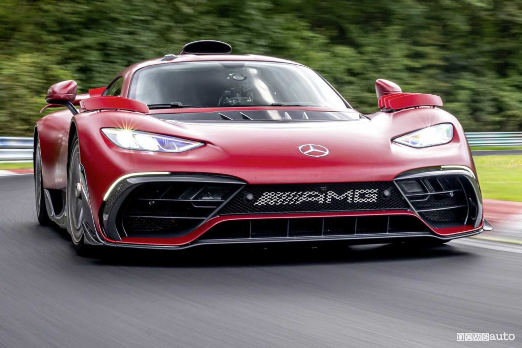 Mercedes-AMG ONE in pista al Nürburgring