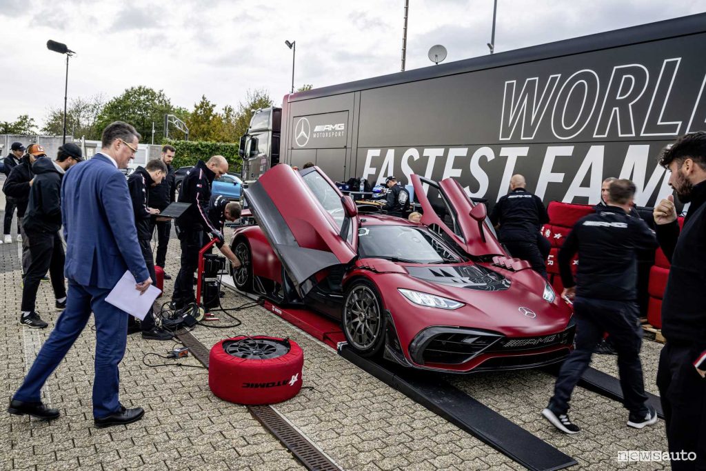 Mechanics at work on the Mercedes-AMG ONE