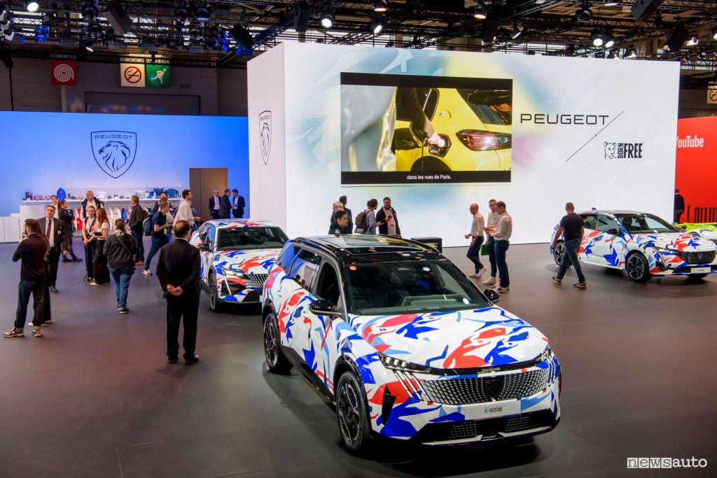 Stand Peugeot al Salone di Parigi