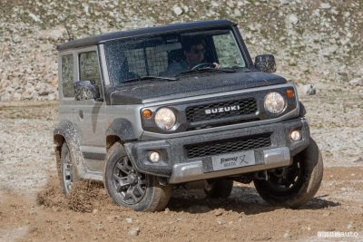 Suzuki Jimny Mata in off road