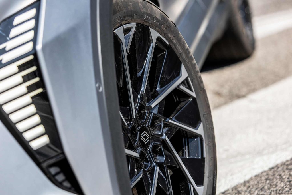 Renault Scenic E-Tech Esprit Alpine cerchi da 20"