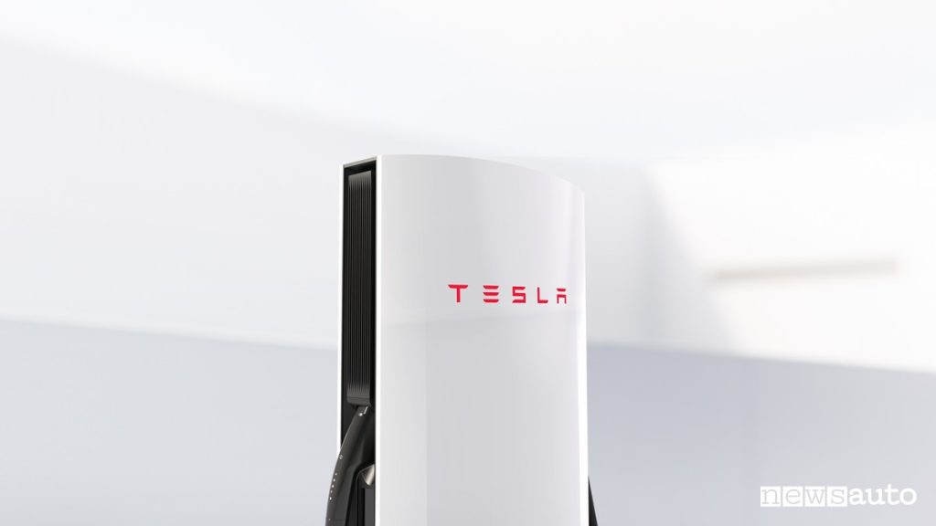 Colonnina Tesla Supercharger V4