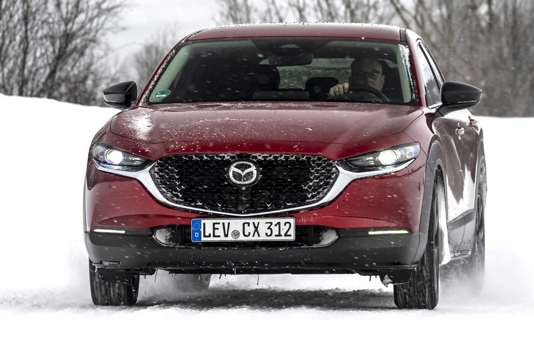 Preparare l’auto per l’inverno, controlli consigliati contro freddo e gelo