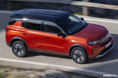 Opel Frontera su strada