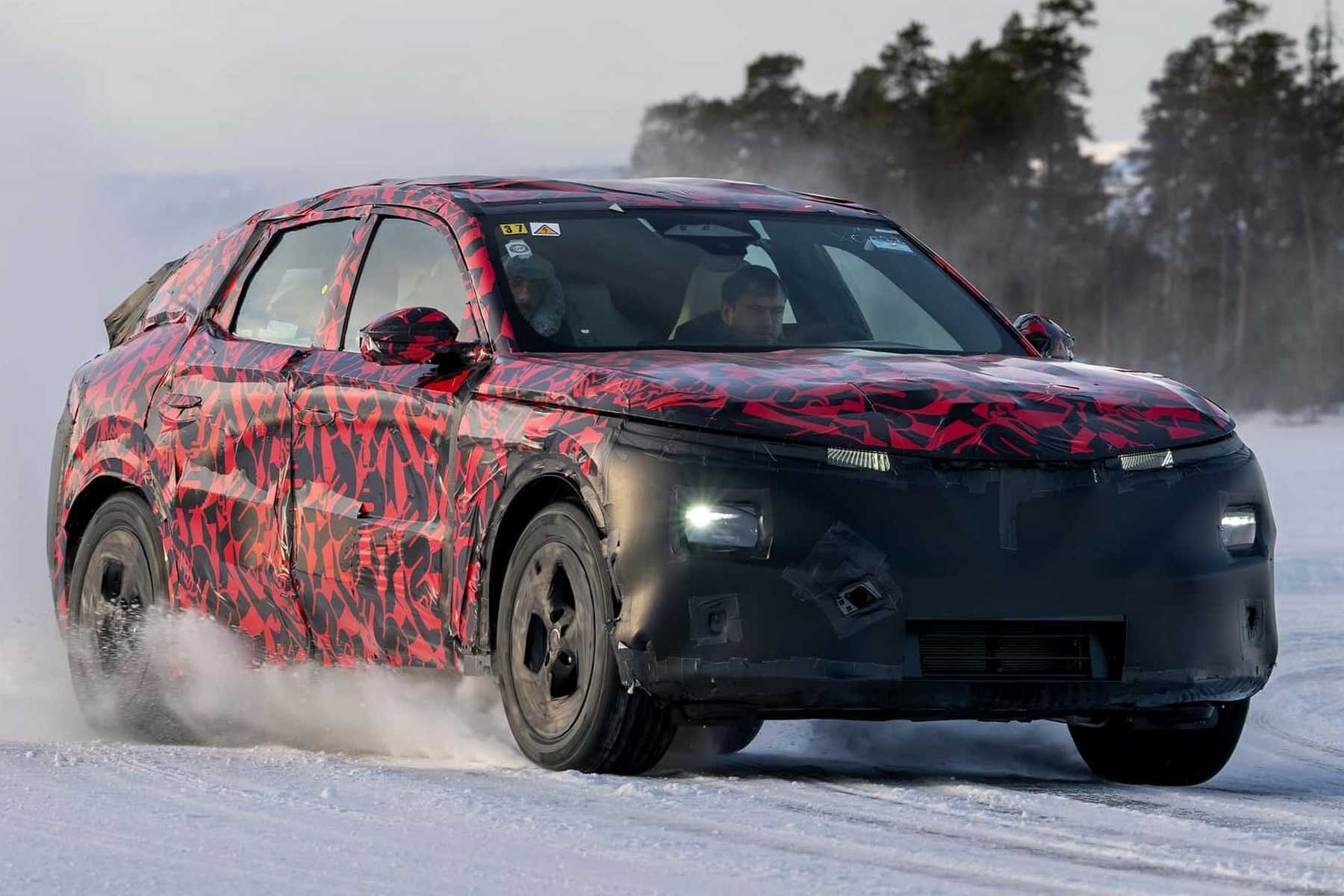 Nuova Alfa Romeo Stelvio 2025, anteprima, come sarà