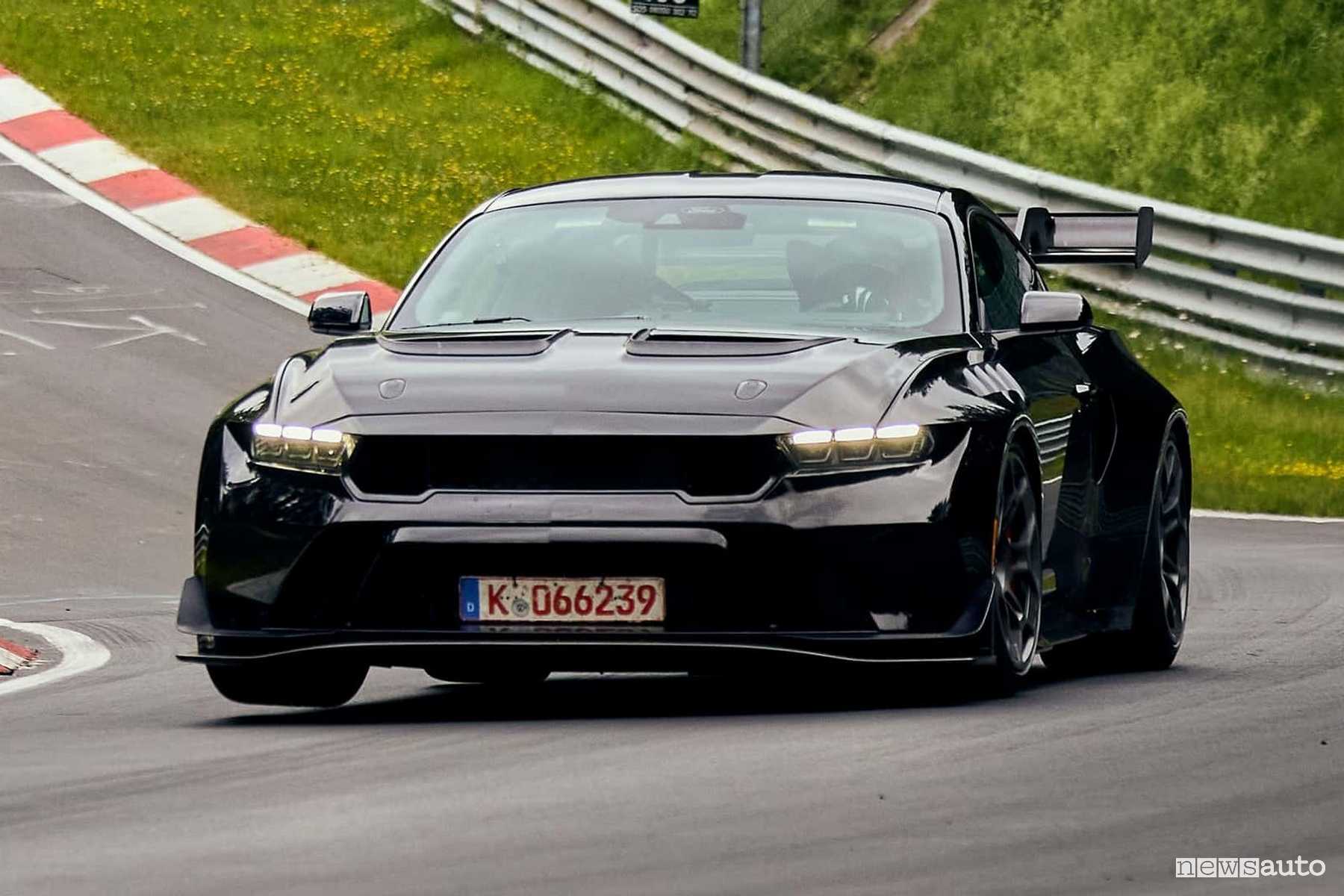 Record Ford Mustang GTD
