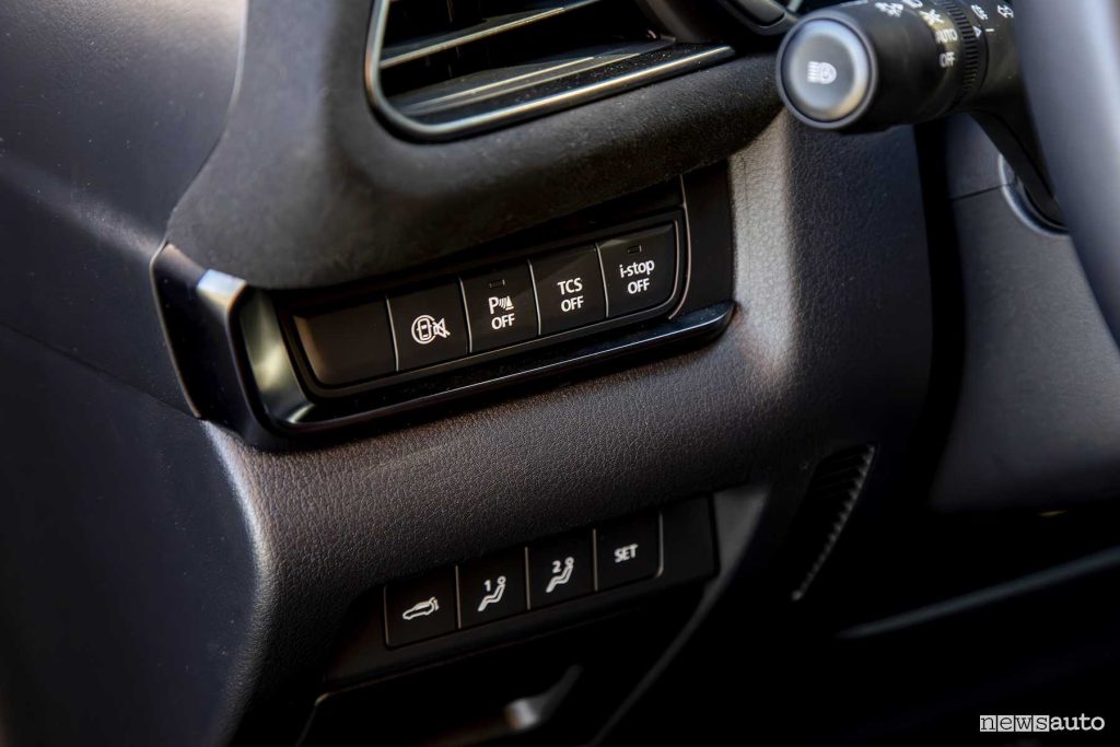 Mazda CX-30 2025 comandi ADAS aiuti alla guida