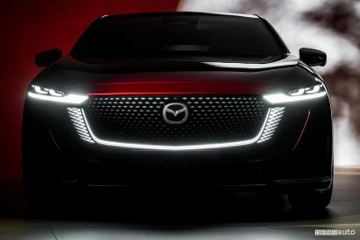 Mazda 6e elettrica fari firma luminosa anteriore