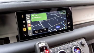 Land Rover Defender 110 display infotainment Apple CarPlay
