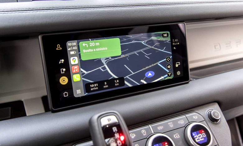 Land Rover Defender 110 display infotainment Apple CarPlay