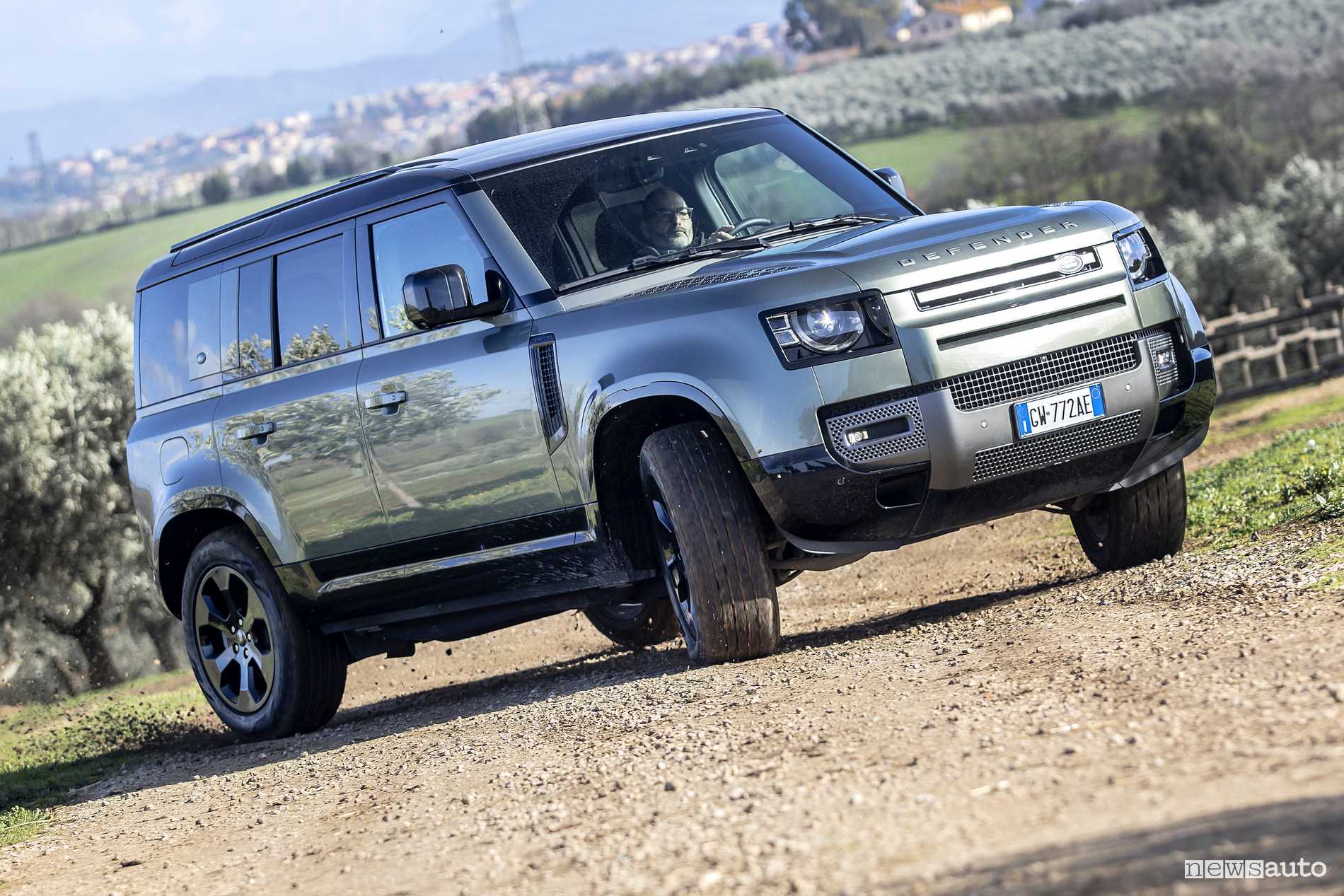 DEFENDER 110, test, come va l’ibrida diesel 3.0 B-Turbo con 249 CV (D250 MHEV)