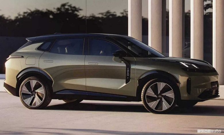 Lynk & Co 08 laterale