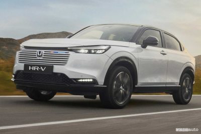 Honda HR-V eHEV 2025 su strada