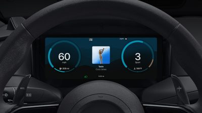 Schermata di CarPlay Ultra sul cruscotto centrale