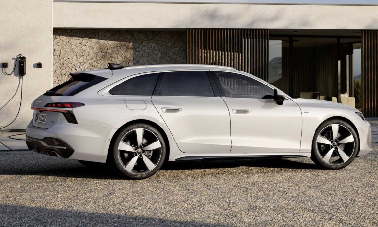 Audi A6 Avant e-hybrid quattro in ricarica
