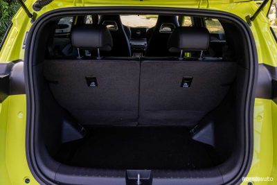 BYD Dolphin Surf bagagliaio abitacolo