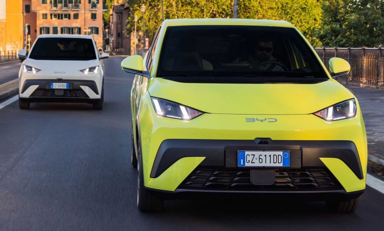BYD Dolphin Surf test su strada a Roma