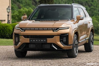 KGM Actyon anteriore 3/4