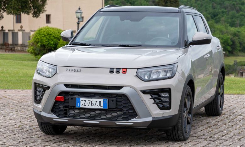 KGM Tivoli anteriore 3/4