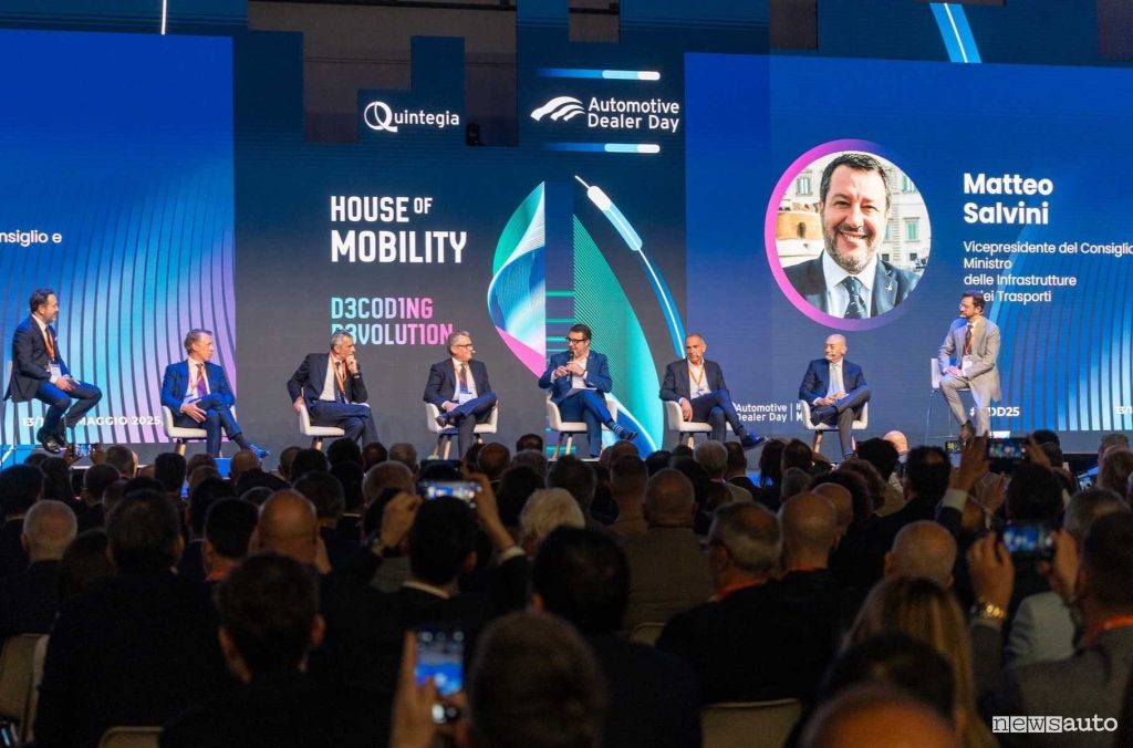 Matteo Salvini all'Automotive Dealer Day di Verona 2025