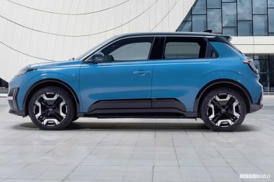 Nuova Nissan Micra EV laterale