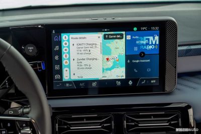 Nuova Nissan Micra EV info stazioni di ricarica display infotainment